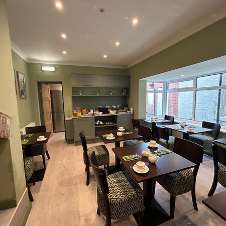 צ'סטר Hamilton Court Hotel Hoole מראה חיצוני תמונה