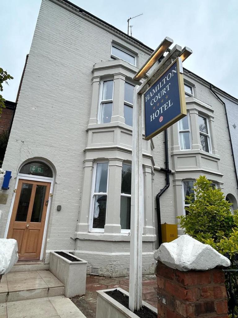 צ'סטר Hamilton Court Hotel Hoole מראה חיצוני תמונה