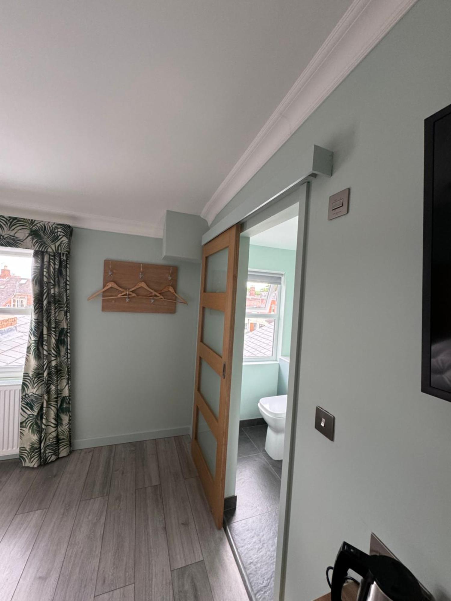 צ'סטר Hamilton Court Hotel Hoole מראה חיצוני תמונה